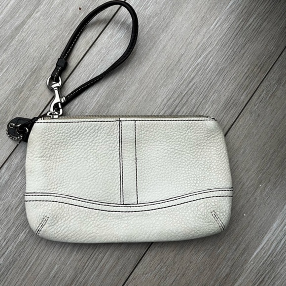 Coach Handbags - Vintage COACH Cream Pebbled Leather Wristlet with Top Zip Closure